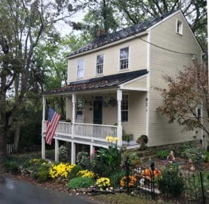 garden on main street in Waterford Virginia