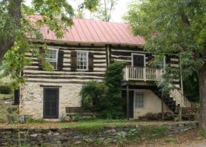 Log cabin in Waterford VA